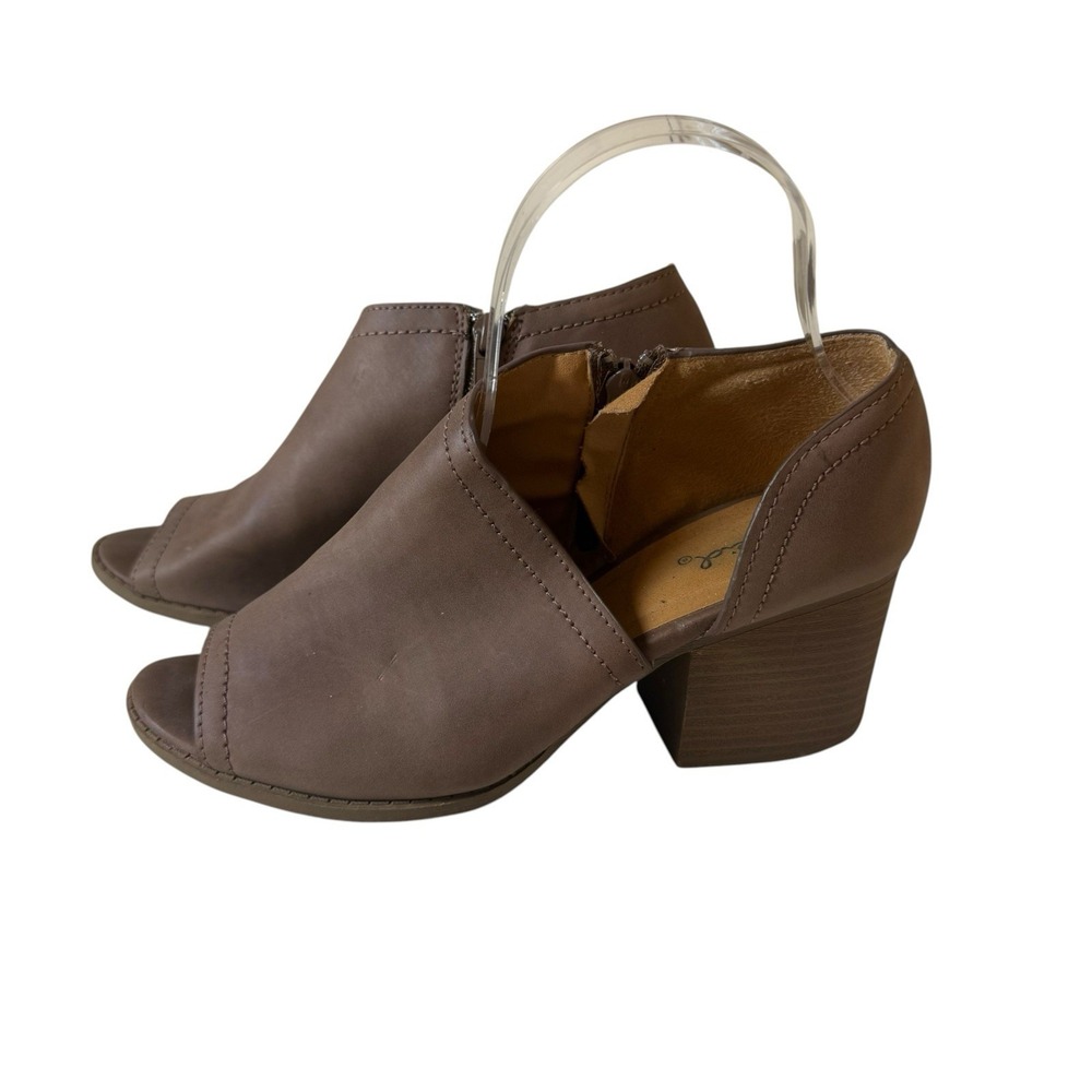 Qupid Peep-Toe D'Orsay Cutout Ankle Booties Brown Size 7 Fall Neutral Minimalist
